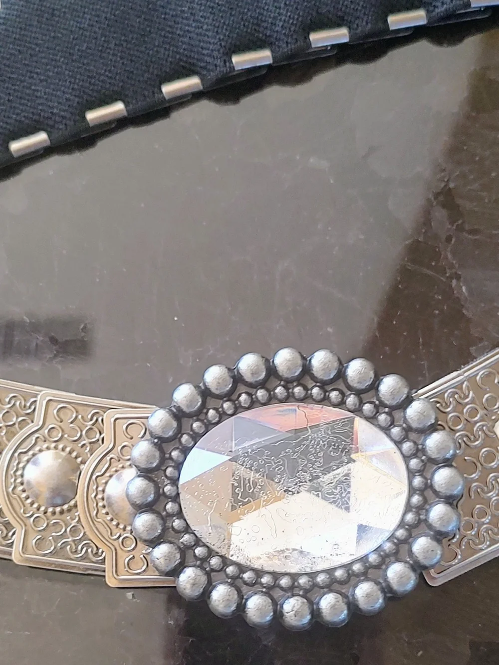 Decorative Silver-Tone Western Belt with Clear Oval Stone -